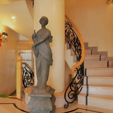 圣母院的大酒店 伊洛伊洛 外观 照片